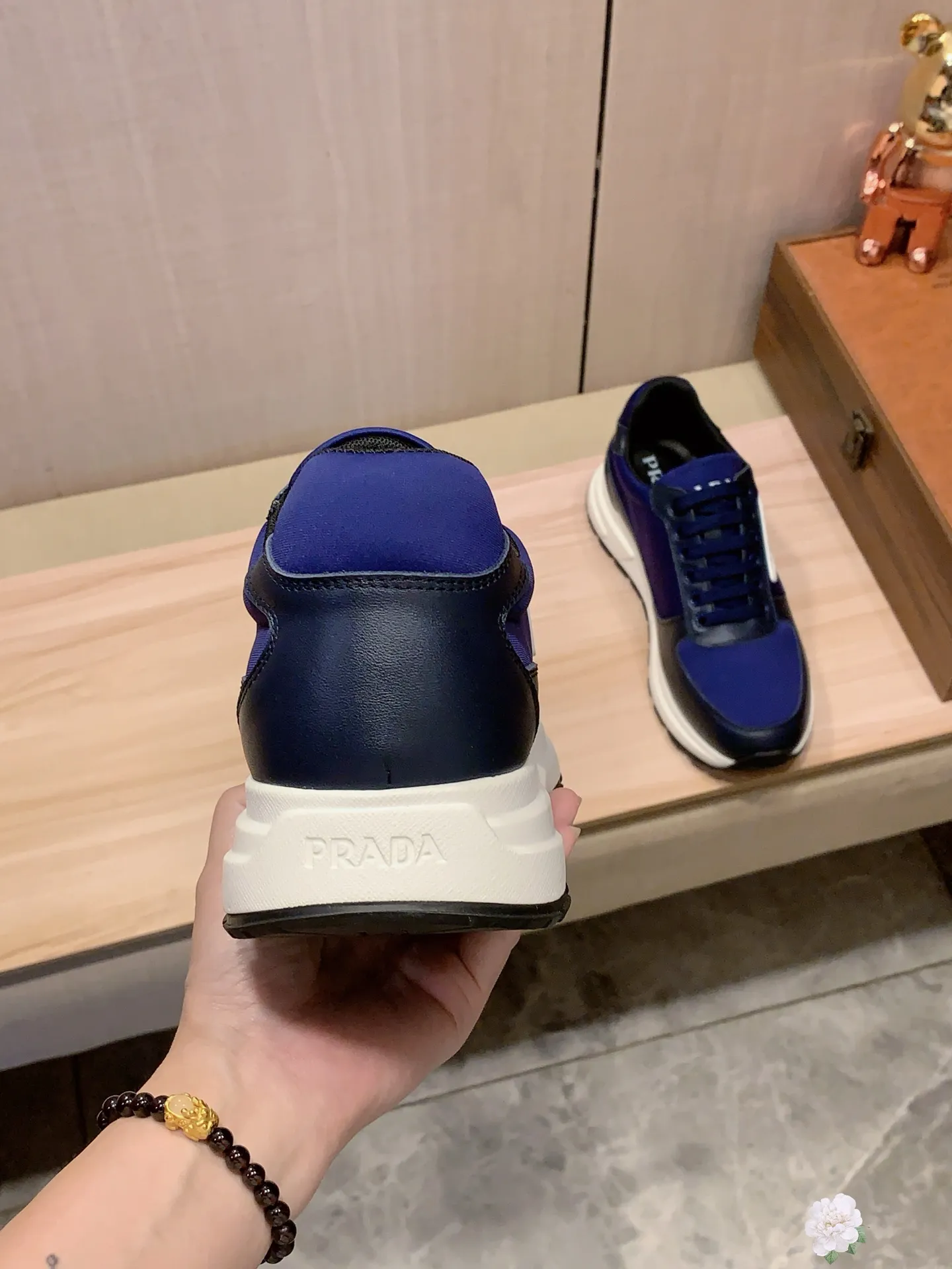 Men's Men's Shoes💰420💰💰🎩🎩[Lightning][Lightning] "PRADA*" The latest and most popular casual shoes, top brand [seduce] luxury~purchase, top~quality. [Strong] The upper is made of imported breathable cowhide with material ➕ breathable sheepskin feet (•) and fine workmanship. The original stylish and stylish soft rubber wear-resistant and non-slip outsole is light and comfortable on the feet. The real thing looks better when photographed. 085: code: 38-44, 3️⃣ colors selected